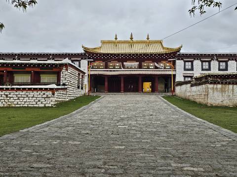       Traditional Buddhist temple complex.
  