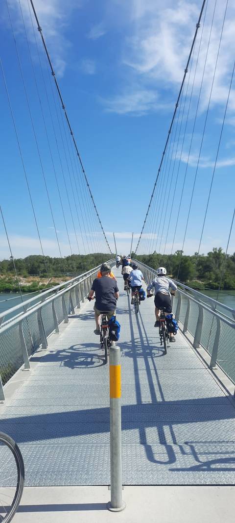Bike & barge tour Provence and Camargue: from Aigues-Mortes to Avignon customer review photo 