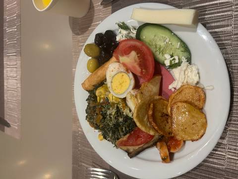       Plate of assorted Turkish food.
  