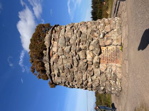       Monument to the Battle of Culloden.
  