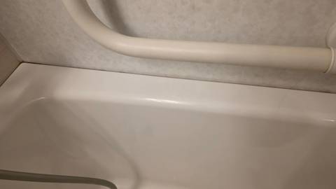 Image showing a plain white bathtub.