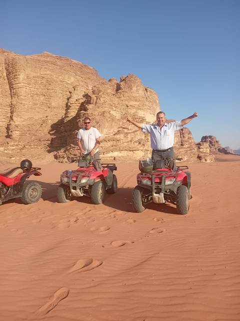       foto de reseña de cliente de Jordania atemporal 
  