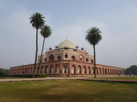 Humayun's Tomb with palm trees.