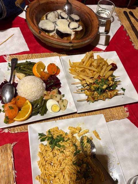       Photo d'avis client sur 6 jours de merveilles Route des nomades Ville bleue et Dunes d'or 
  