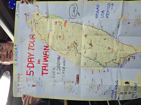       Klantbeoordelingsfoto van Taiwan: Taipei, Sun Moon Lake, Tainan, Kaohsiung, Kenting, Taroko - 8 dagen 
  