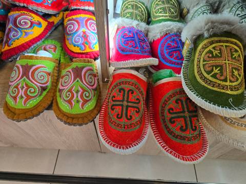       foto de reseña de cliente de Los cinco estados de la Ruta de la Seda 
  