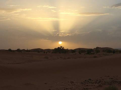       Klantbeoordelingsfoto van 3 Dagen Avontuurlijke trektocht op een kameel in de Sahara-woestijn van Marokko 
  