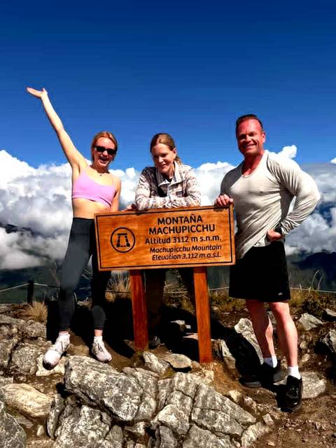       foto de reseña de cliente de 6 días de aventura: Cusco, Machu Picchu, Lago Humantay y Montaña Arco Iris 
  