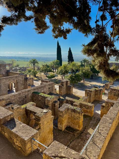       Photo d'avis client sur Légendes d'Andalousie, les villes d'or d'Espagne 
  