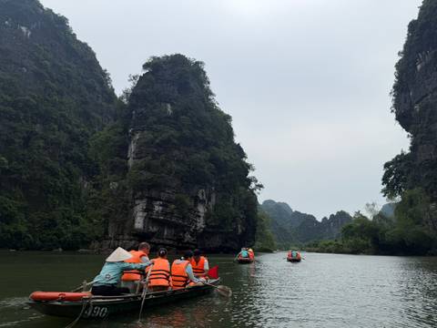       foto de reseña de cliente de Paquete Super Ahorro de 14 días en Vietnam Mágico (Hanoi, Halong, Danang, Hoi An, Ho Chi Minh en grupo pequeño) 
  