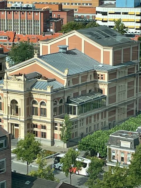       Historical building in an urban setting.
  