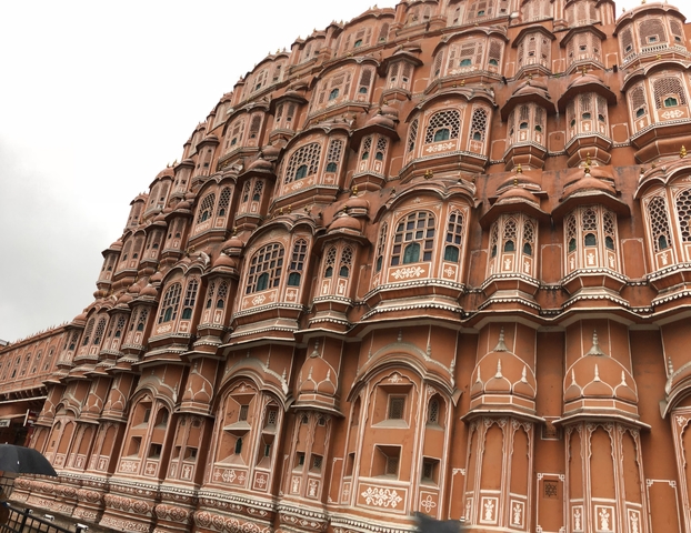Close-up of the Hawa Mahal architecture.