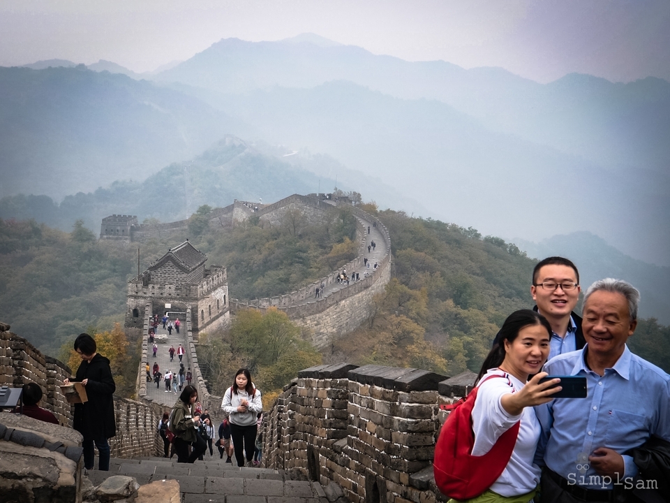 Des touristes sur la Grande Muraille de Chine.