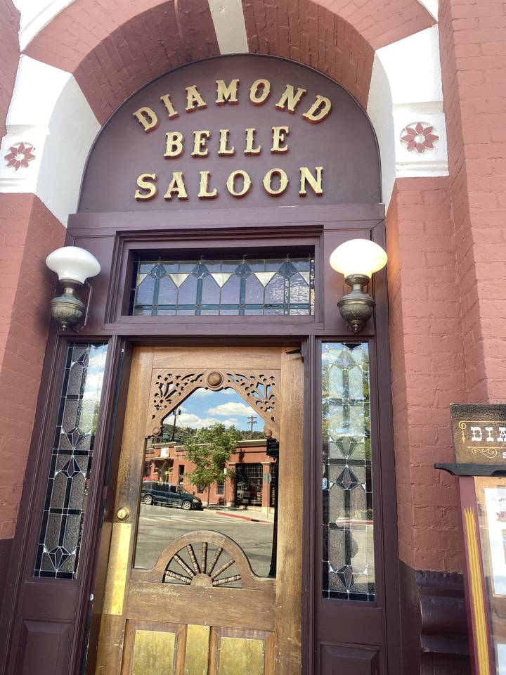 Entrée du 'Diamond Belle Saloon'.