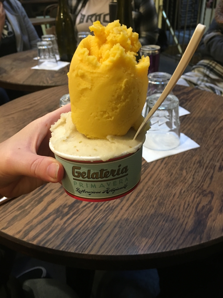 Coupe de gelato de la Gelateria Primavera.