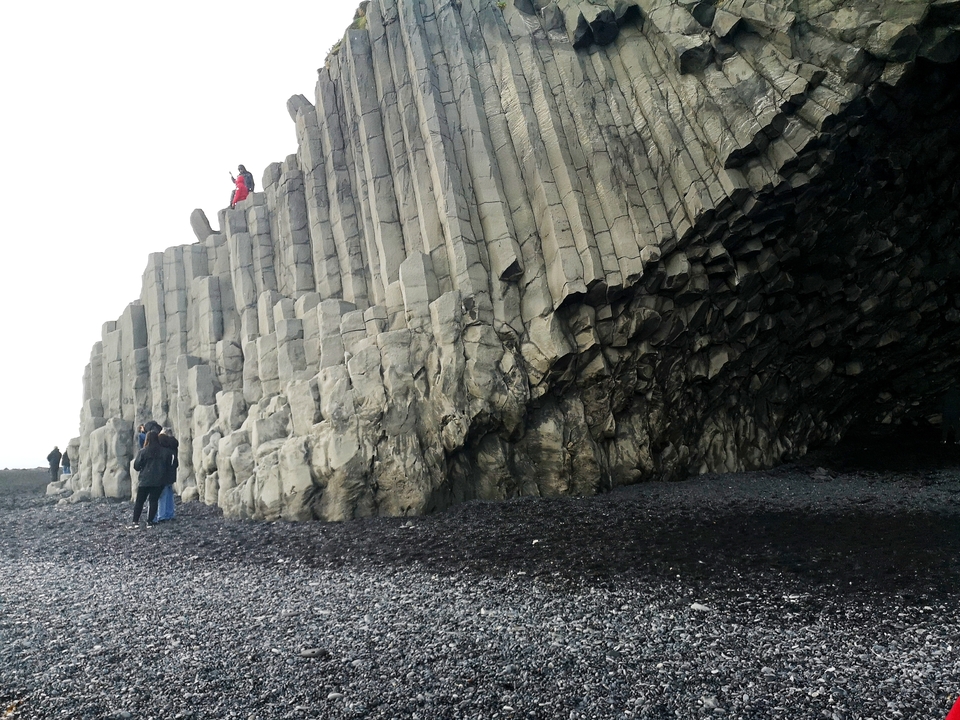 Basalt column cliffs at Reynisfjara beach