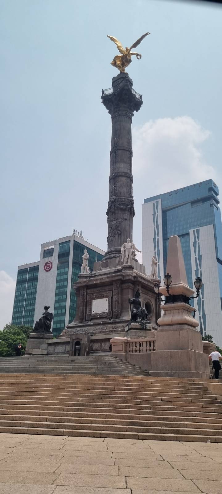 The Angel of Independence monument.