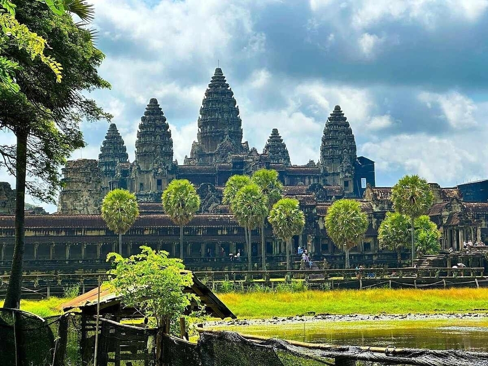 Angkor Wat amidst green landscape