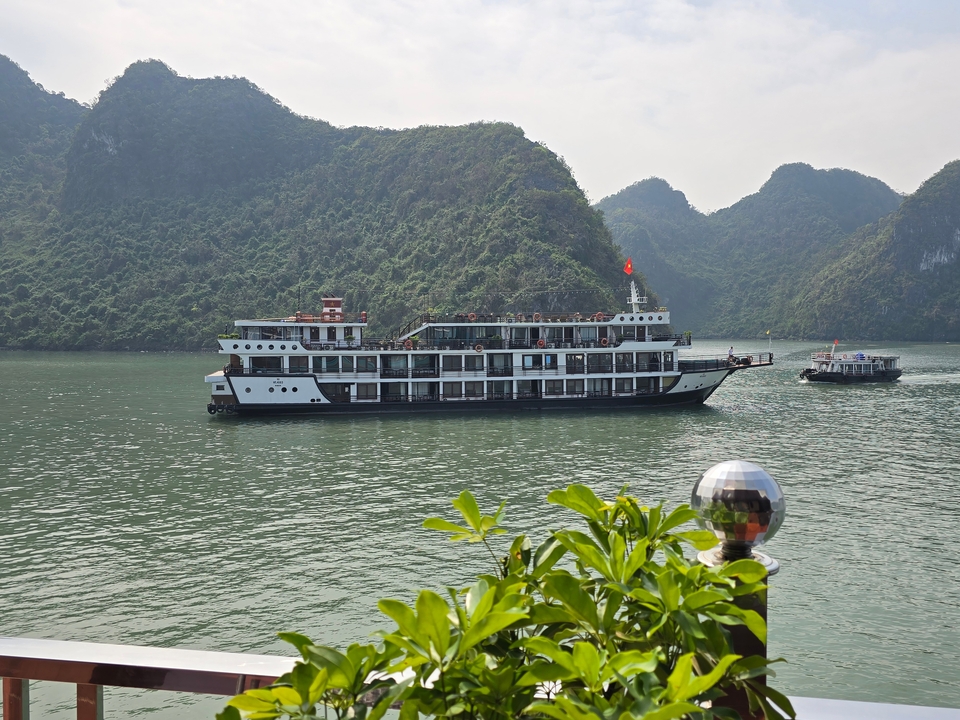 Cruise ship sailing in Halong Bay.