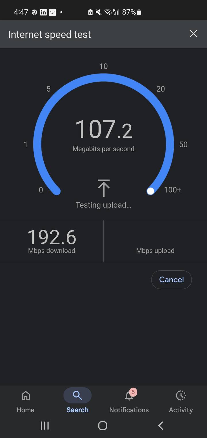 Pantalla de prueba de velocidad que muestra las velocidades de descarga y carga.