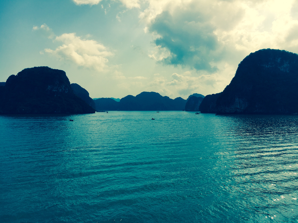 Scenic view of a bay with limestone karsts.