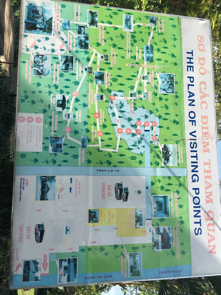 Carte avec plusieurs itinéraires et imageries.