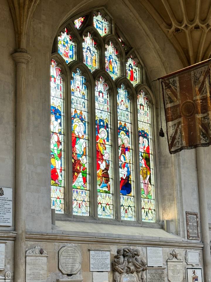 Vitraux d'une église.