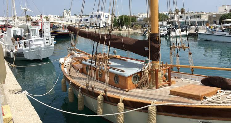 Sailing Greece - Mykonos to Santorini - G Adventures 4