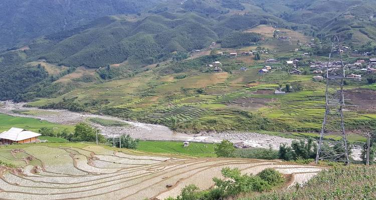 Sapa 3 jours 2 nuits de circuit Trek depuis Hanoi - 1 nuit au village de Ta Van, 1 nuit à l'hôtel - Vietnam Travel Top 1