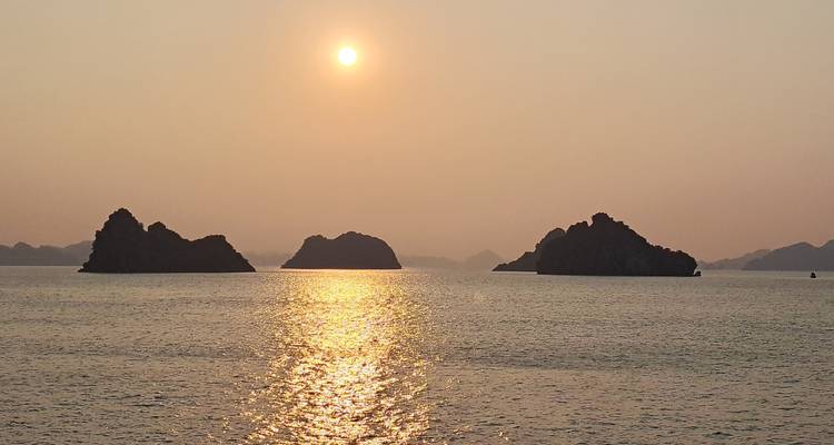 Vietnam and Cambodia - 14 Days. Departure every Saturday and Sunday from Hanoi - Legend Travel Group 4