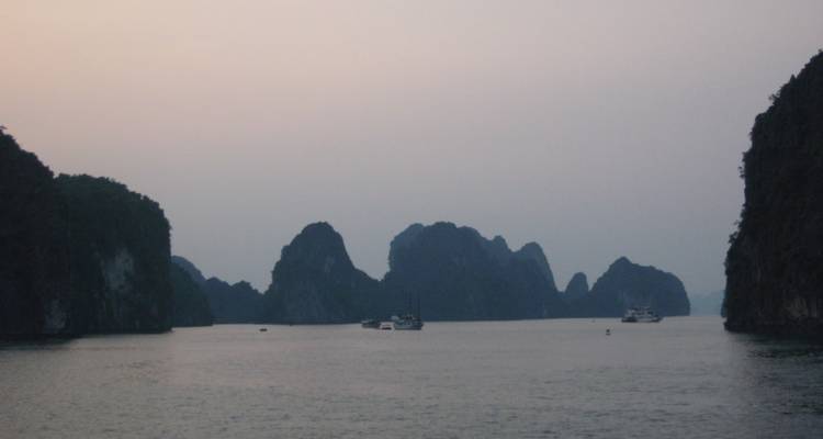 Halong - Lan Ha Bay - Croisière 5 étoiles de 3 jours et 2 nuits et cabine privée avec balcon - Ha Long Bay Lux Cruises Tours 1