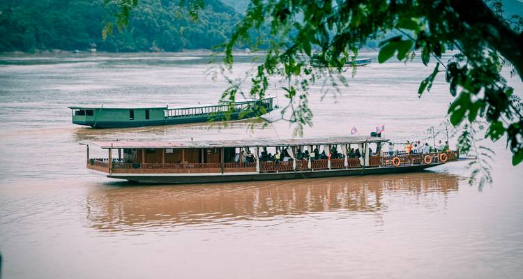 Lifetime Mekong River Cruise Tour From Chiang Mai to Luang Prabang via Huay Xai, Pakbeng - VietLong Travel 10