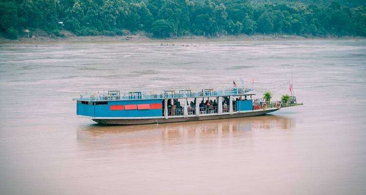Lifetime Mekong River Cruise Tour From Chiang Mai to Luang Prabang via Huay Xai, Pakbeng - VietLong Travel 8