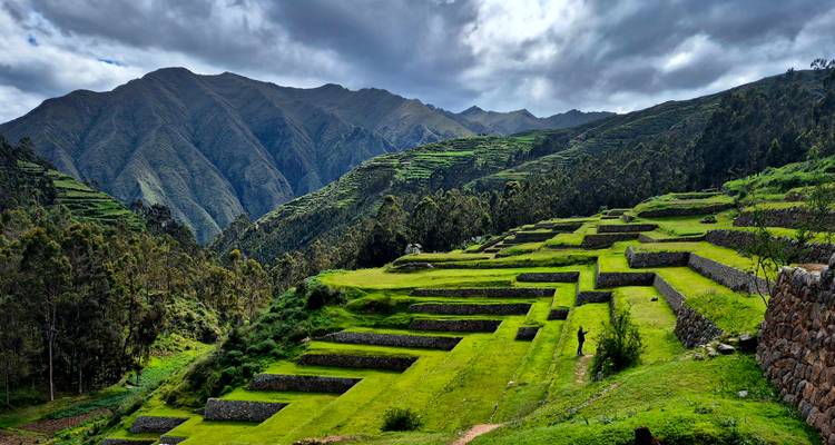 Paquete turístico completo de 4 días en Cusco- Visita a la ciudad, Valle Sagrado, Machupicchu en tren y Montaña Arco Iris - MEGAEXPEDITIONS 6