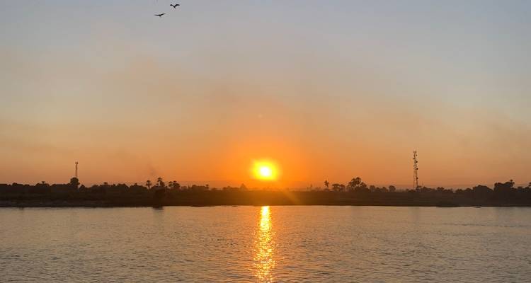 Crucero de 4 días por el Nilo de Asuán a Luxor, incluido Abu Simbel. Opción Globo aerostático - Hola Egipto Tours  1