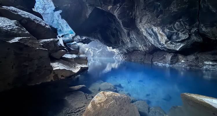 6 jours - Route périphérique de l'Islande avec entrée au Lagon Bleu - Circuit en petit groupe - BusTravel Iceland 1