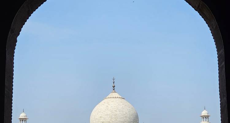 Voyage spirituel dans le Triangle d'Or : De Delhi à Varanasi en passant par Mathura, Agra, Lucknow et Ayodhya ! - MTA Destination Management Company 1