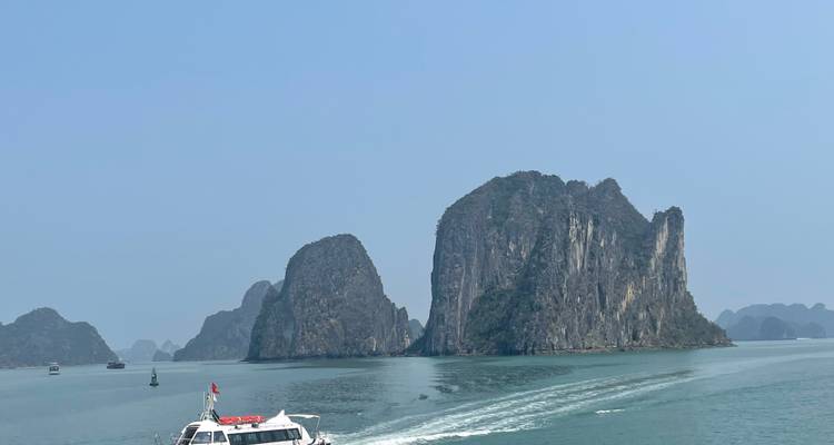 Circuit découverte du Vietnam à travers trois régions - Ho Chi Minh Ville, Da Nang & Hanoi - 7 jours | Up Travel Vietnam - Up Travel Vietnam 3