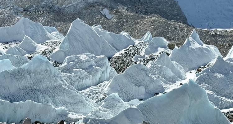 Everest Base Camp Trek - 9 Days - Sherpa Expedition Teams 2