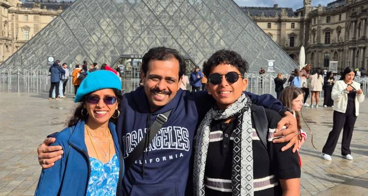 Jusqu'à 25 % de réduction - Voyage à Paris, en Suisse et en Italie - WiseYatra 1