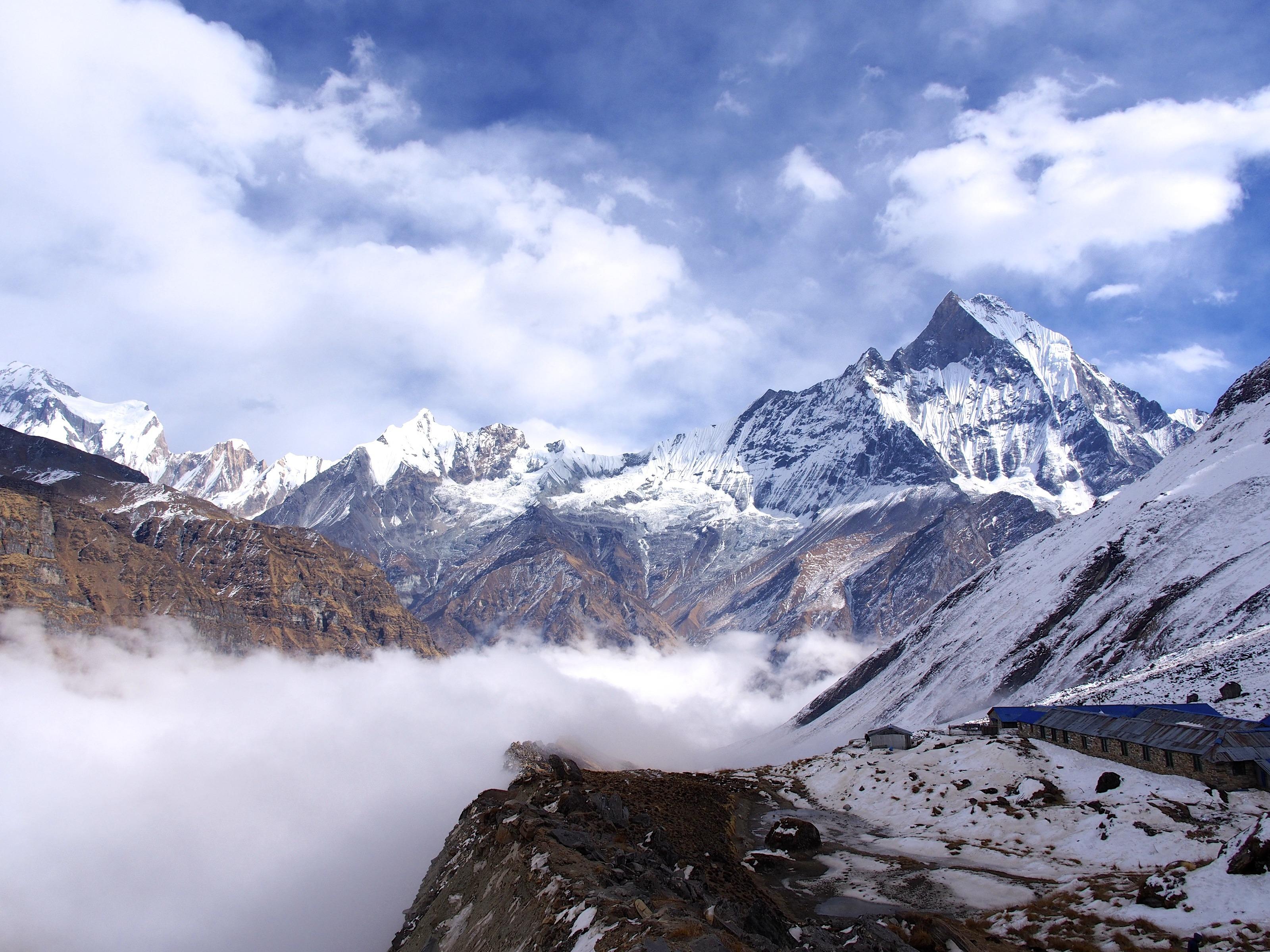 Himalayan Resting Place: A Sacred Haven in the Majestic Himalayas ...