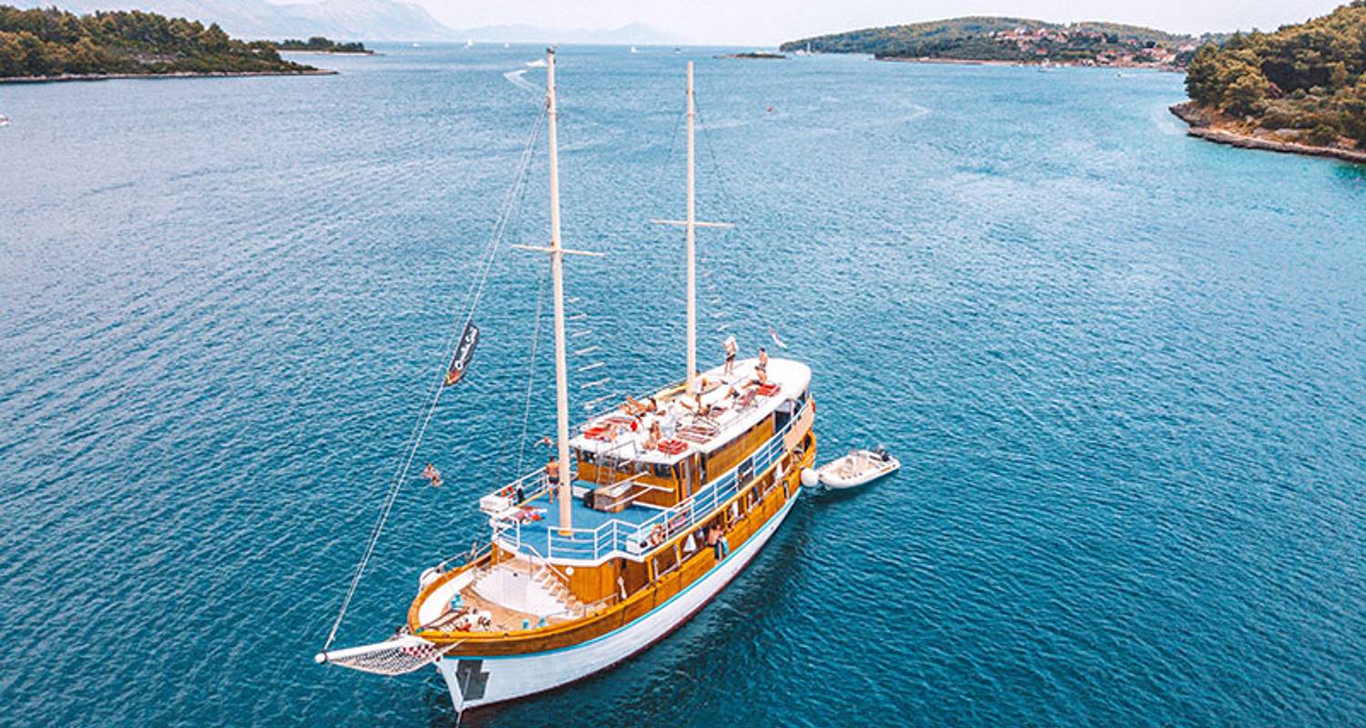 8-day Split Return cruise - A-Category boat, above-deck, 18-39s - Go Croatia Sail