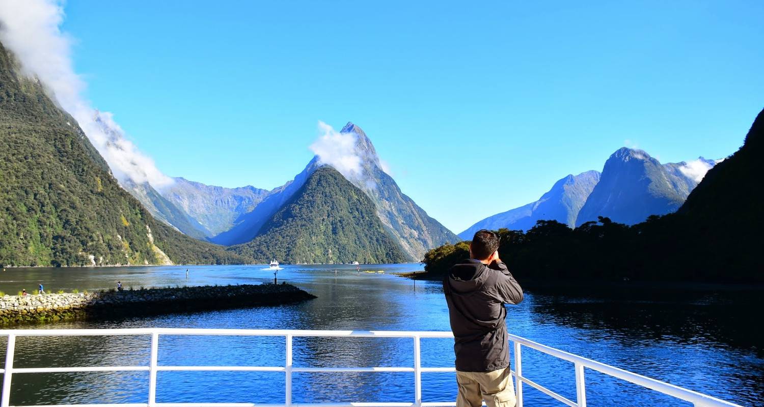 Total Aotearoa vanuit Auckland - Als beste beoordeeld door National Geographic - Flying Kiwi