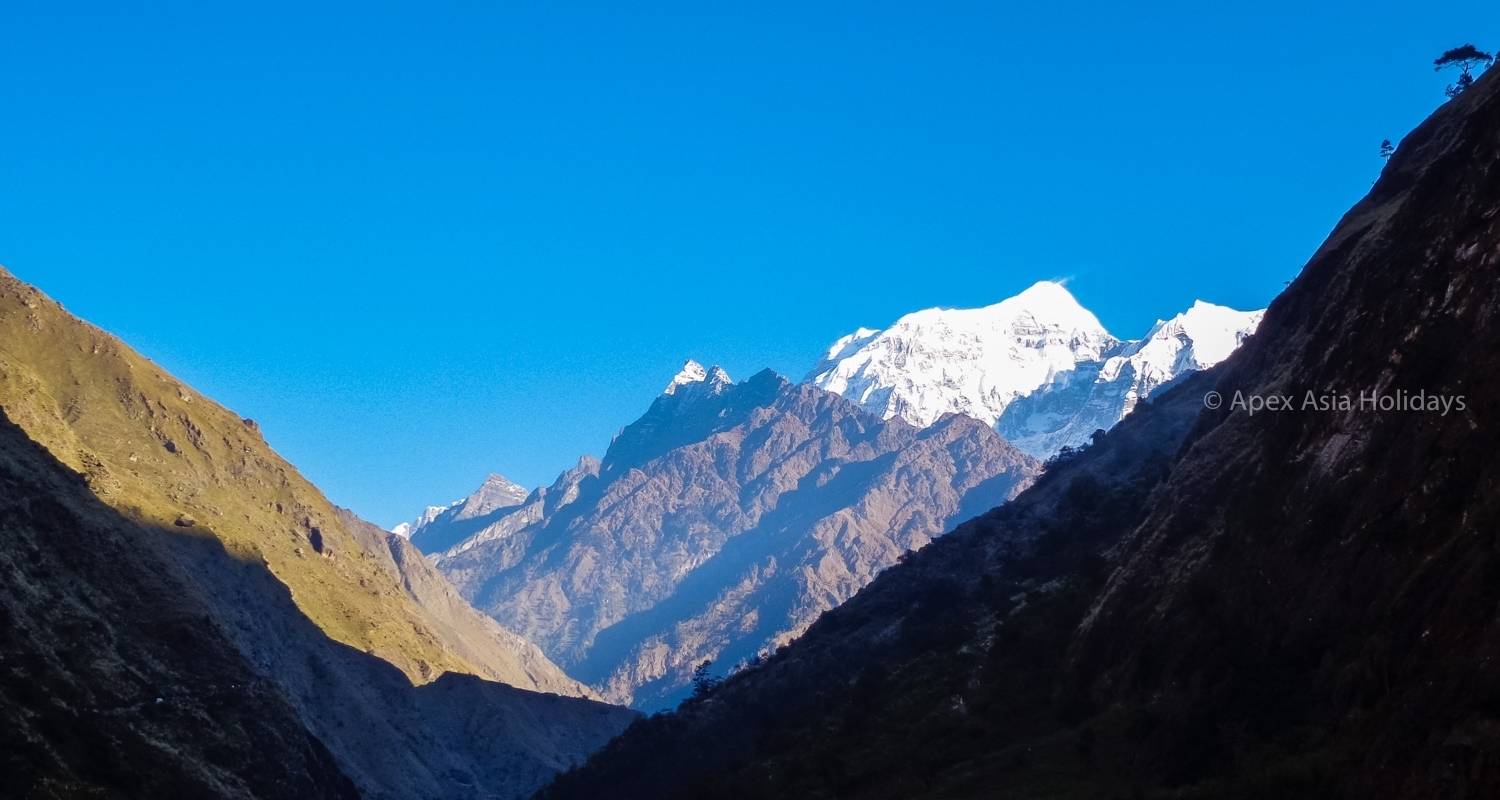 Parcialmente guiado circuitos en Trekking por el Circuito del Manaslu