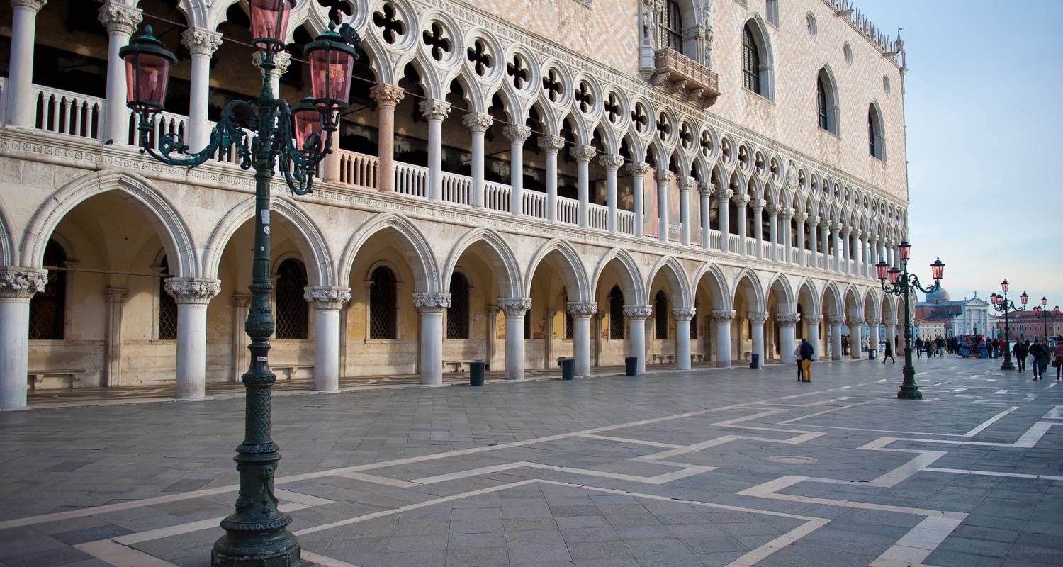 Classic Tour of Italy from Rome