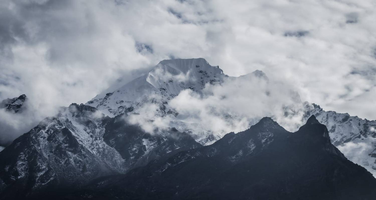 Excursionismo por el valle de Langtang y el lago Gosainkunda - Swotah Travel and Adventure