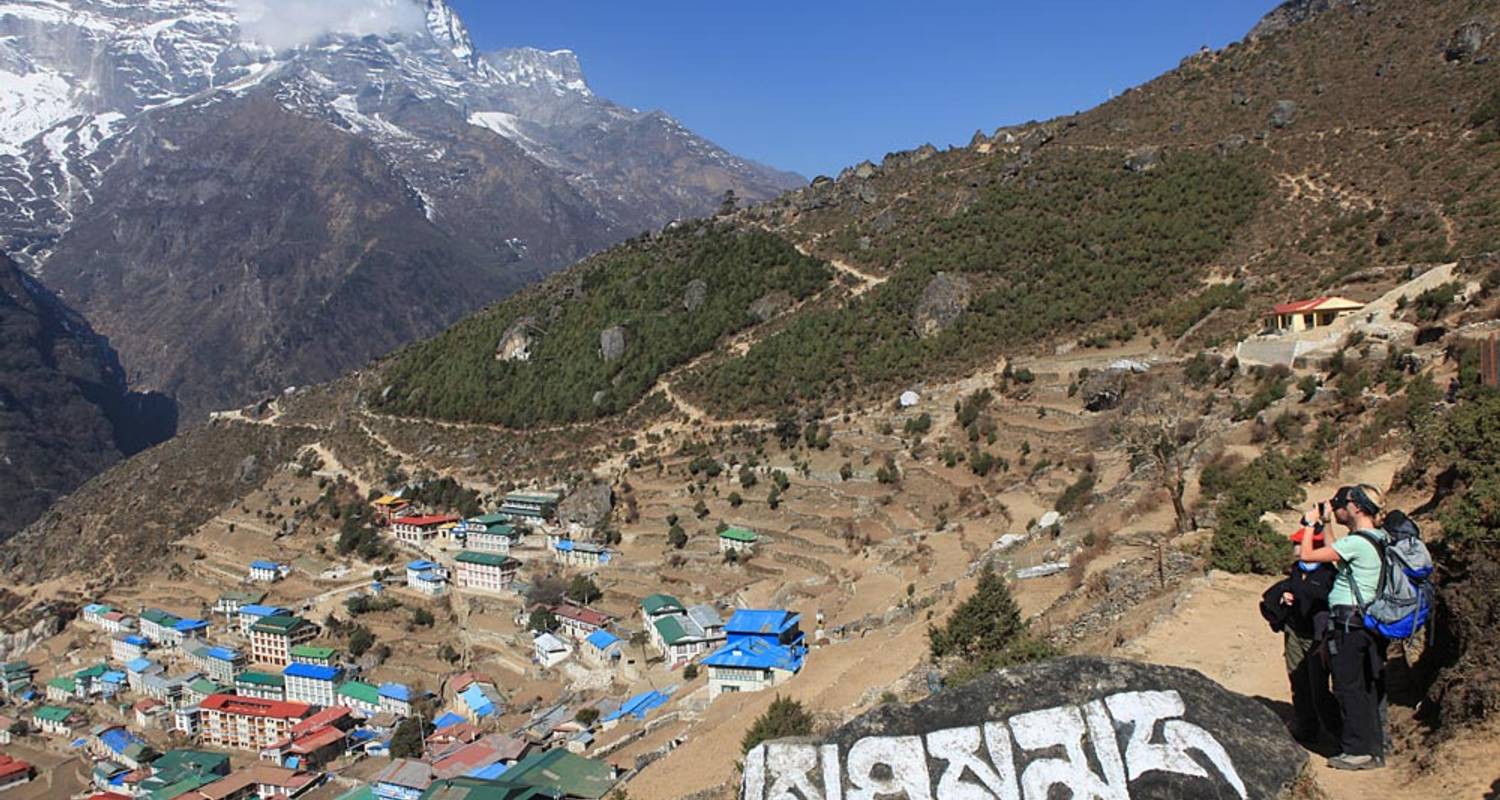 Everest Basiskamp & Gokyo Meren Trek - Intrepid Travel
