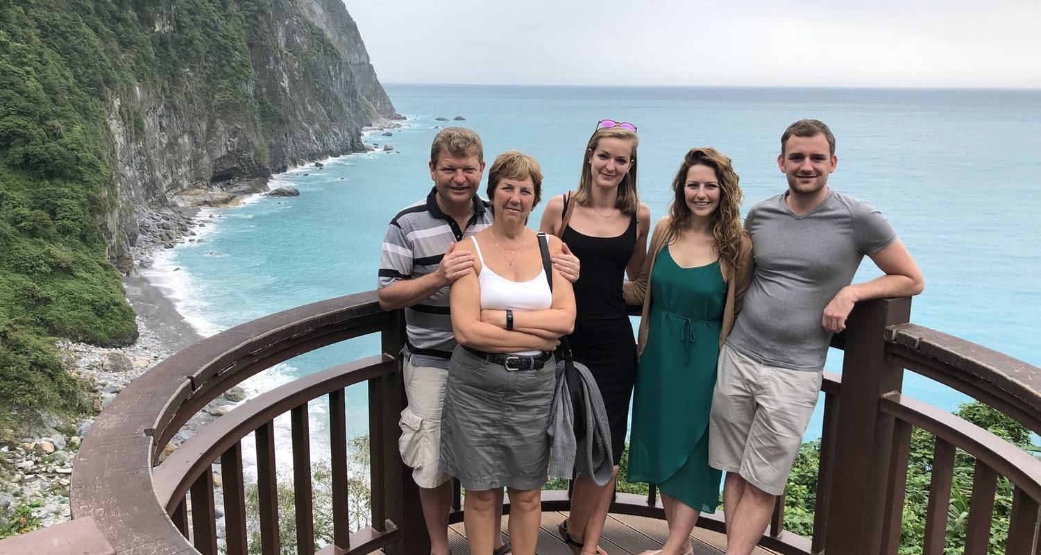 Around Taiwan 8 day Private Tour (Premium)