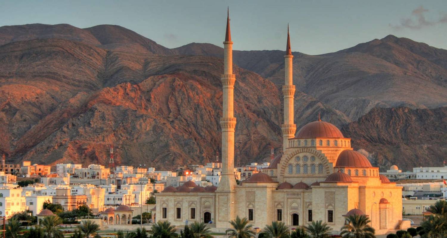 Mountains, Deserts and Coast of Oman - Explore!
