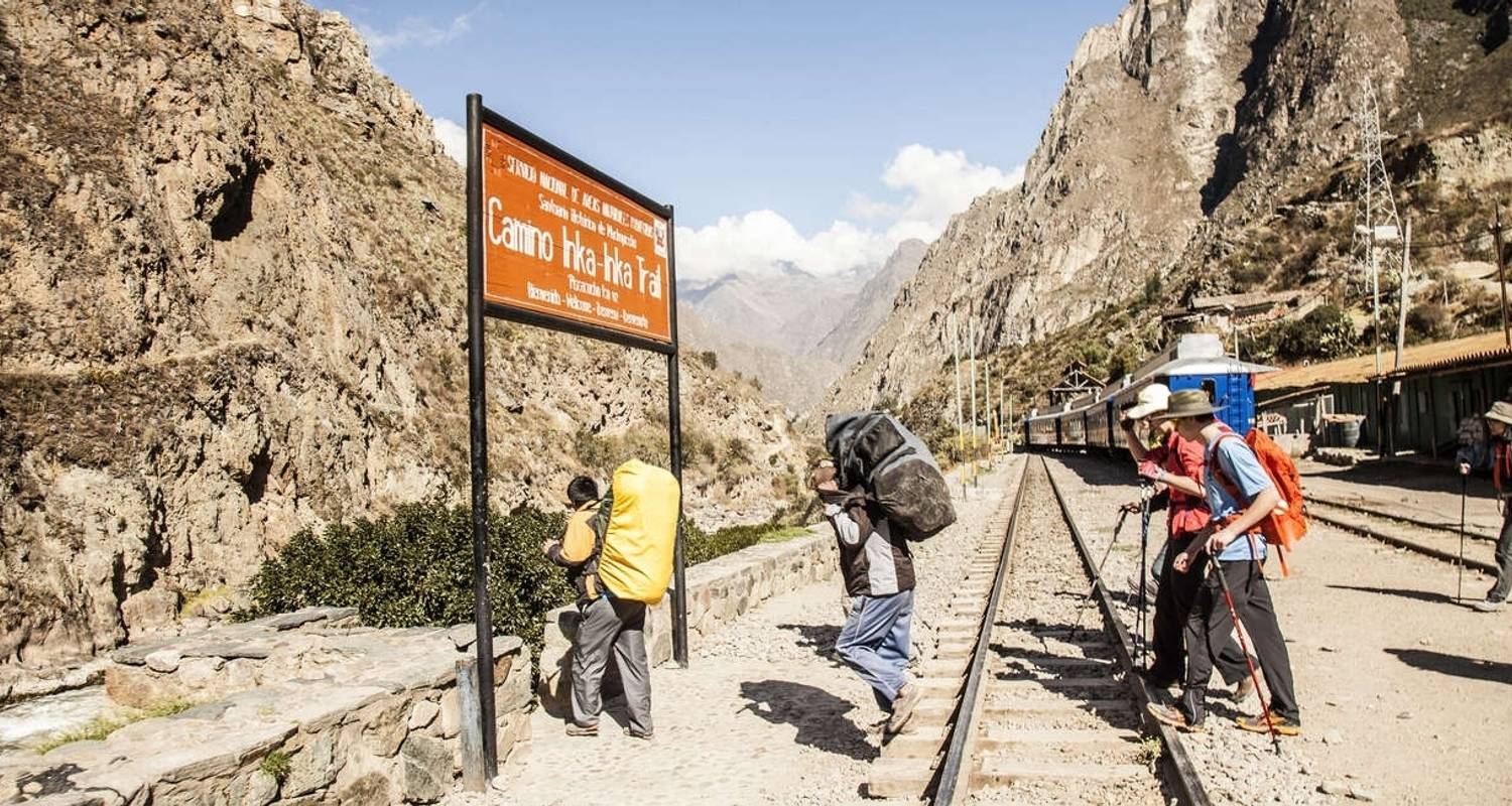 Marcher sur le Chemin de l'Inca au Pérou et sur la montagne arc- en- ciel de Palccoyo - Explore!